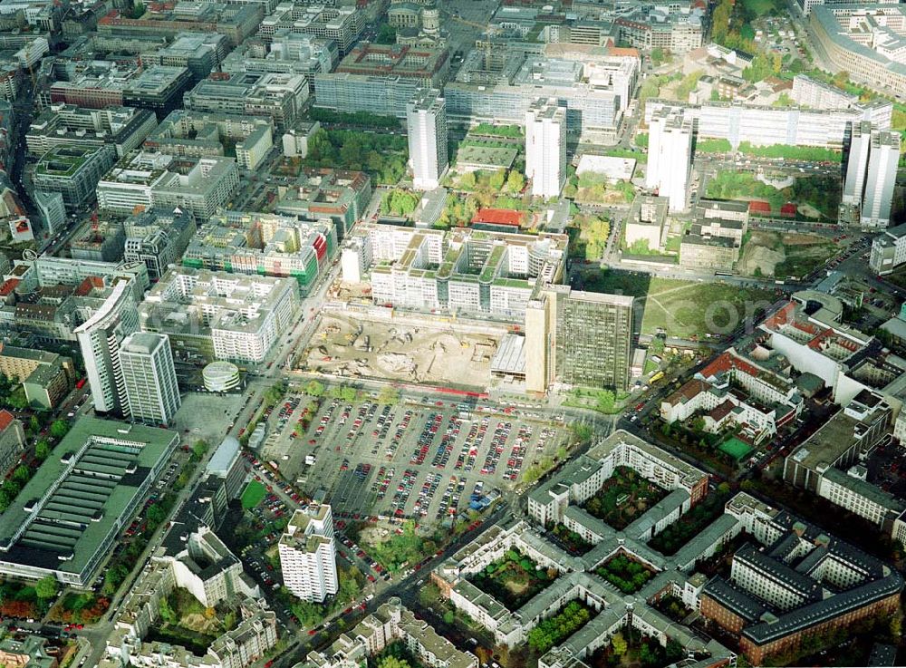 Berlin - Kreuzberg from the bird's eye view: Erweiterungsbaustelle des Springer-Verlages an der Springerstraße in Berlin - Kreuzberg.