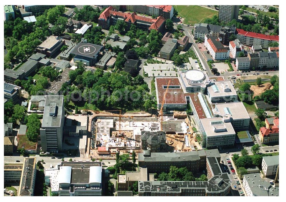 Leipzig from above - Blick auf die Erweiterungsbaustelle zum Erweiterungsbau des Operative Zentrum des Universitätsklinikum Leipzig Liebigstr. 20, 04103 Leipzig Telefon: (03 41) 97 - 1 77 00 Telefax: (03 41) 97 - 1 77 09 E-Mail: info@medizin.uni-leipzig.de