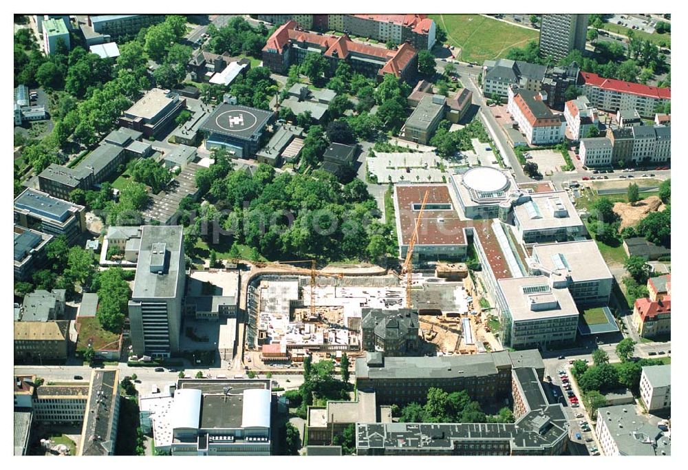 Leipzig from above - Blick auf die Erweiterungsbaustelle zum Erweiterungsbau des Operative Zentrum des Universitätsklinikum Leipzig Liebigstr. 20, 04103 Leipzig Telefon: (03 41) 97 - 1 77 00 Telefax: (03 41) 97 - 1 77 09 E-Mail: info@medizin.uni-leipzig.de