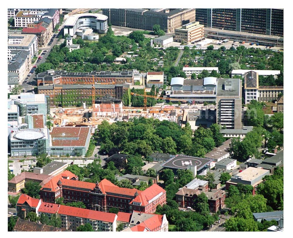 Leipzig from above - Blick auf die Erweiterungsbaustelle zum Erweiterungsbau des Operative Zentrum des Universitätsklinikum LeipzigLiebigstr. 20, 04103 LeipzigTelefon: (03 41) 97 - 1 77 00 Telefax: (03 41) 97 - 1 77 09 E-Mail: info@medizin.uni-leipzig.de