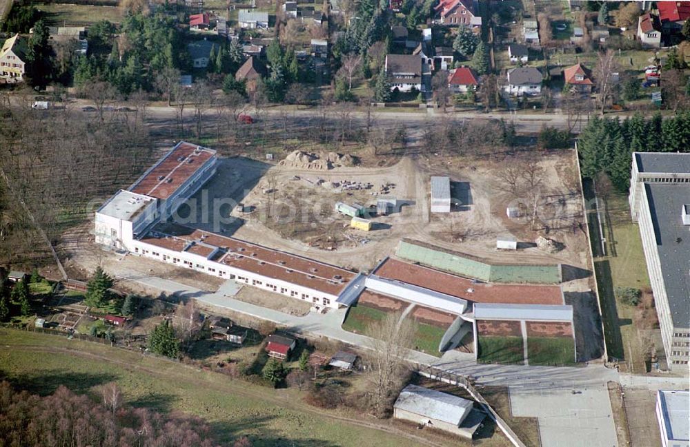 Aerial photograph Hoppegarten - Erweiterungsneubau am Brandenburgischen Landesverkehrsamt Hoppegarten 20.02.04