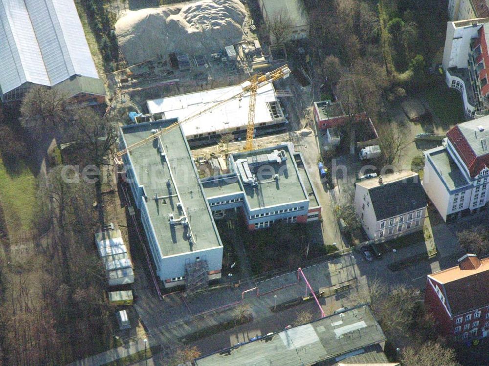 Berlin - Lichtenberg from the bird's eye view: Erweiterungsneubau am Institut für Zoo- und Wildtierforschung IZW an der Alfred-Kowalke-Straße 29 in 10315 Berlin-Lichtenberg (am Tierpark).