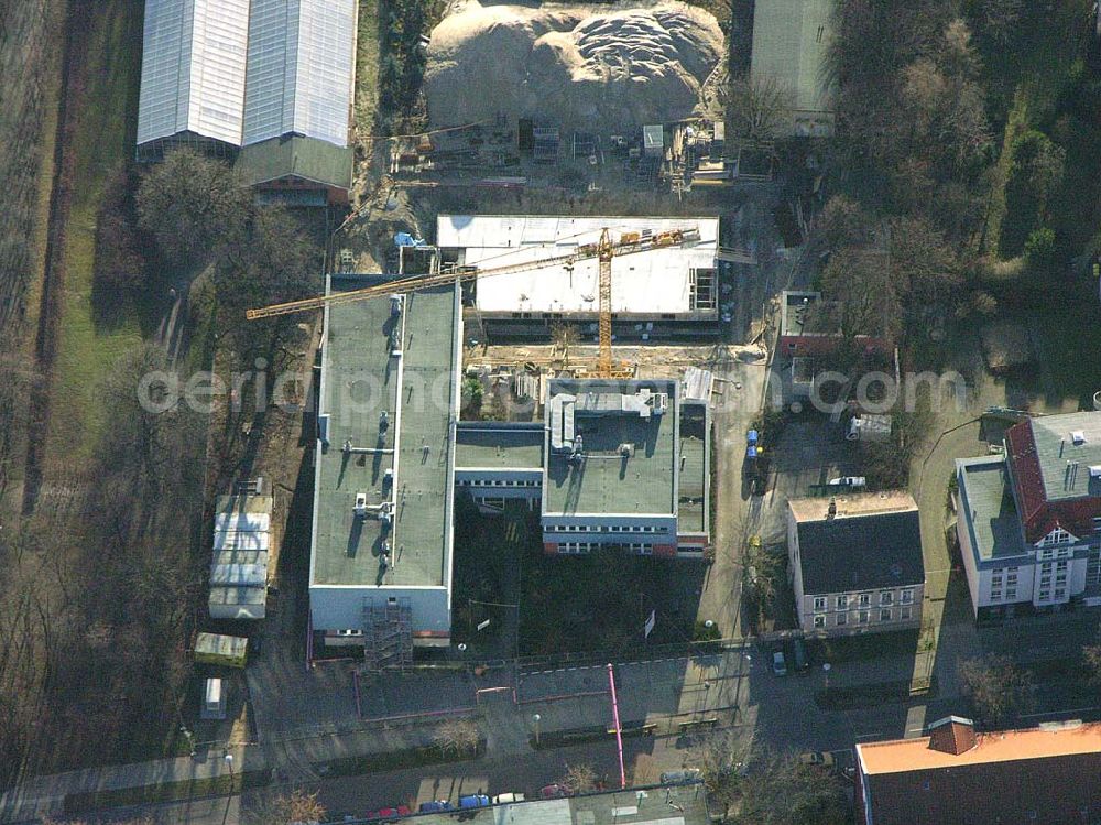 Berlin - Lichtenberg from the bird's eye view: Erweiterungsneubau am Institut für Zoo- und Wildtierforschung IZW an der Alfred-Kowalke-Straße 29 in 10315 Berlin-Lichtenberg (am Tierpark).