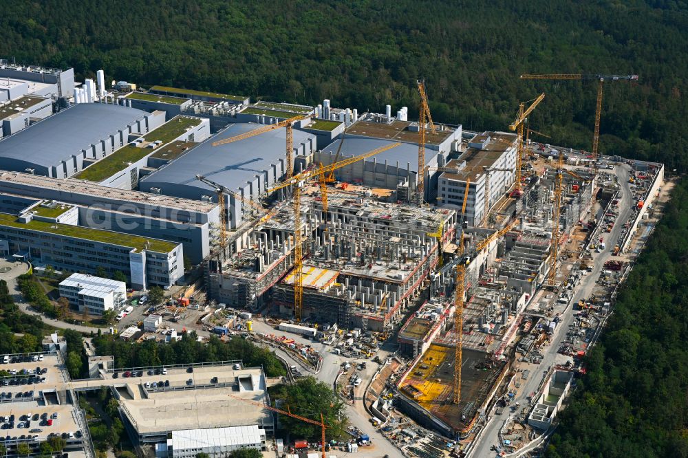 Dresden from the bird's eye view: Building and production halls on the premises of Infineon Technologies Dresden GmbH in the district Klotzsche in Dresden in the state Saxony, Germany