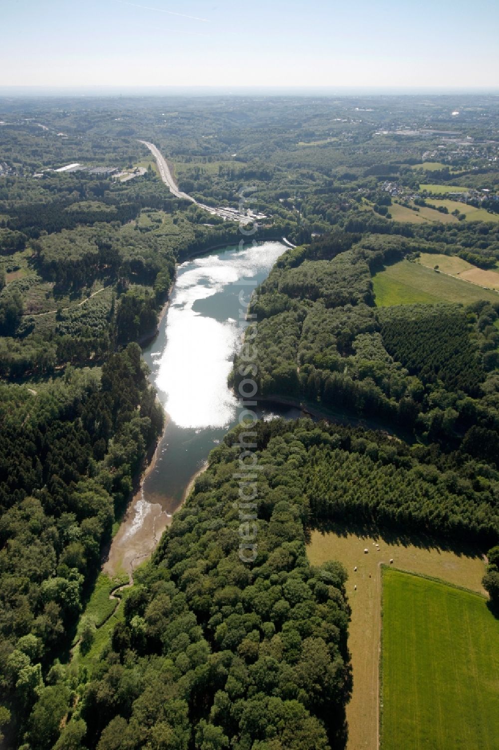 Aerial photograph Remscheid - View of the Eschbachtalsperre in Remscheid in the state of North Rhine-Westphalia