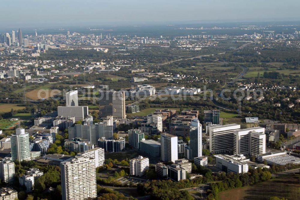 Aerial image Eschborn - Blick auf das Eschborner Dreieck insbesondere auf das ESCHBORN PLAZA mit der international führenden Wirtschaftsprüfungs- und Beratungsgesellschaft Ernst & Young, Mergenthalerallee 10-12, D-65760 Eschborn / Frankfurt am Main - Tel. (06196) 996 27664 - Fax (06196) 996 23746 und dem Technischen Zentrum der Deutschen Bank sowie die Arcor Zentrale.