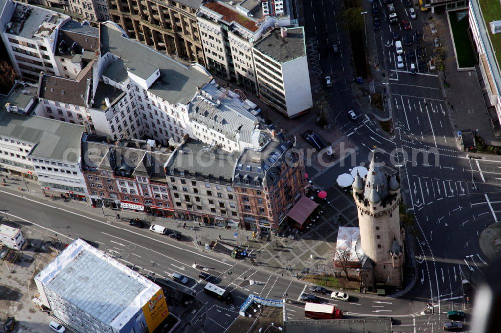 Frankfurt am Main from above - Blick auf den Eschenheimer Turm in der Frankfurter Innenstadt. Der Turm war ein Stadttor der spätmittelalterlichen Frankfurter Stadtbefestigung und ist ein Wahrzeichen der Stadt. View of the Eschenheim Tower in Frankfurt's city center. The tower was a late medieval city gate of the Frankfurt city walls and is a landmark of the city.