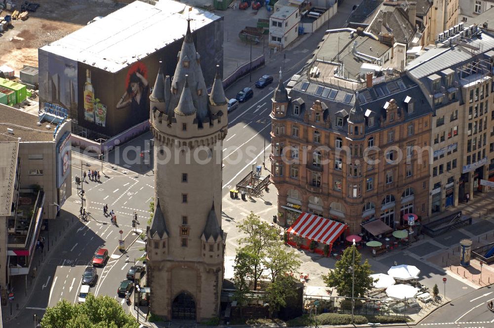 Frankfurt am Main from the bird's eye view: Blick auf den Eschenheimer Turm in der Frankfurter Innenstadt. Der Turm war ein Stadttor der spätmittelalterlichen Frankfurter Stadtbefestigung und ist ein Wahrzeichen der Stadt. View of the Eschenheim Tower in Frankfurt's city center. The tower was a late medieval city gate of the Frankfurt city walls and is a landmark of the city.