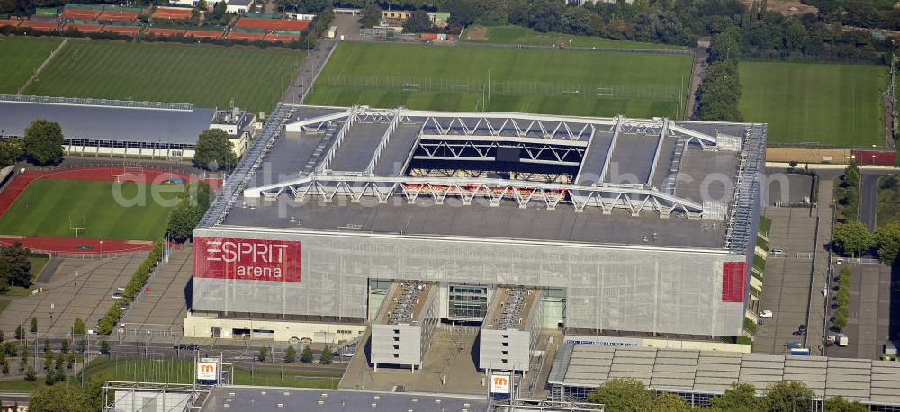 Aerial photograph Düsseldorf - Blick auf die ESPRIT arena (bis Juni 2009 LTU arena) in Düsseldorf. Die Multifunktionsarena wurde am Ort des alten Rheinstadions errichtet und 2005 eröffnet. Das Stadion hat eine Kapazität von 54.600 Plätzen. View of the ESPRIT arena (until June 2009 LTU Arena) in Dusseldorf. The multi-purpose arena was built at the site of the old Rhine Stadium and opened in 2005. The stadium has a capacity of 54 600 seats.