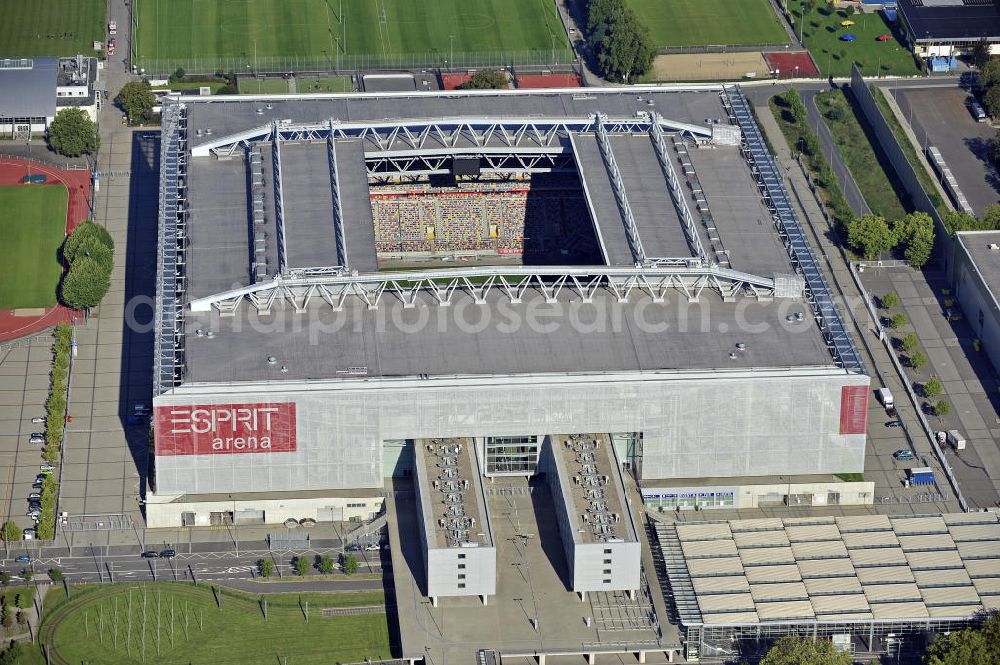 Düsseldorf from above - Blick auf die ESPRIT arena (bis Juni 2009 LTU arena) in Düsseldorf. Die Multifunktionsarena wurde am Ort des alten Rheinstadions errichtet und 2005 eröffnet. Das Stadion hat eine Kapazität von 54.600 Plätzen. View of the ESPRIT arena (until June 2009 LTU Arena) in Dusseldorf. The multi-purpose arena was built at the site of the old Rhine Stadium and opened in 2005. The stadium has a capacity of 54 600 seats.