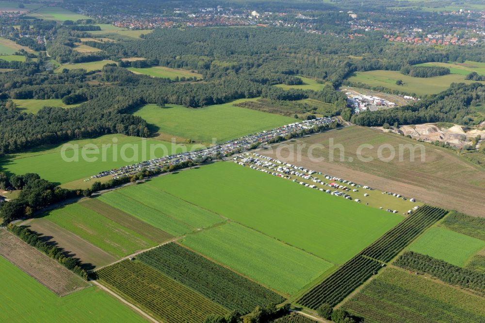 Aerial photograph Buxtehude - The Estering parking areas in Buxtehude in the state of Lower Saxony, Germany