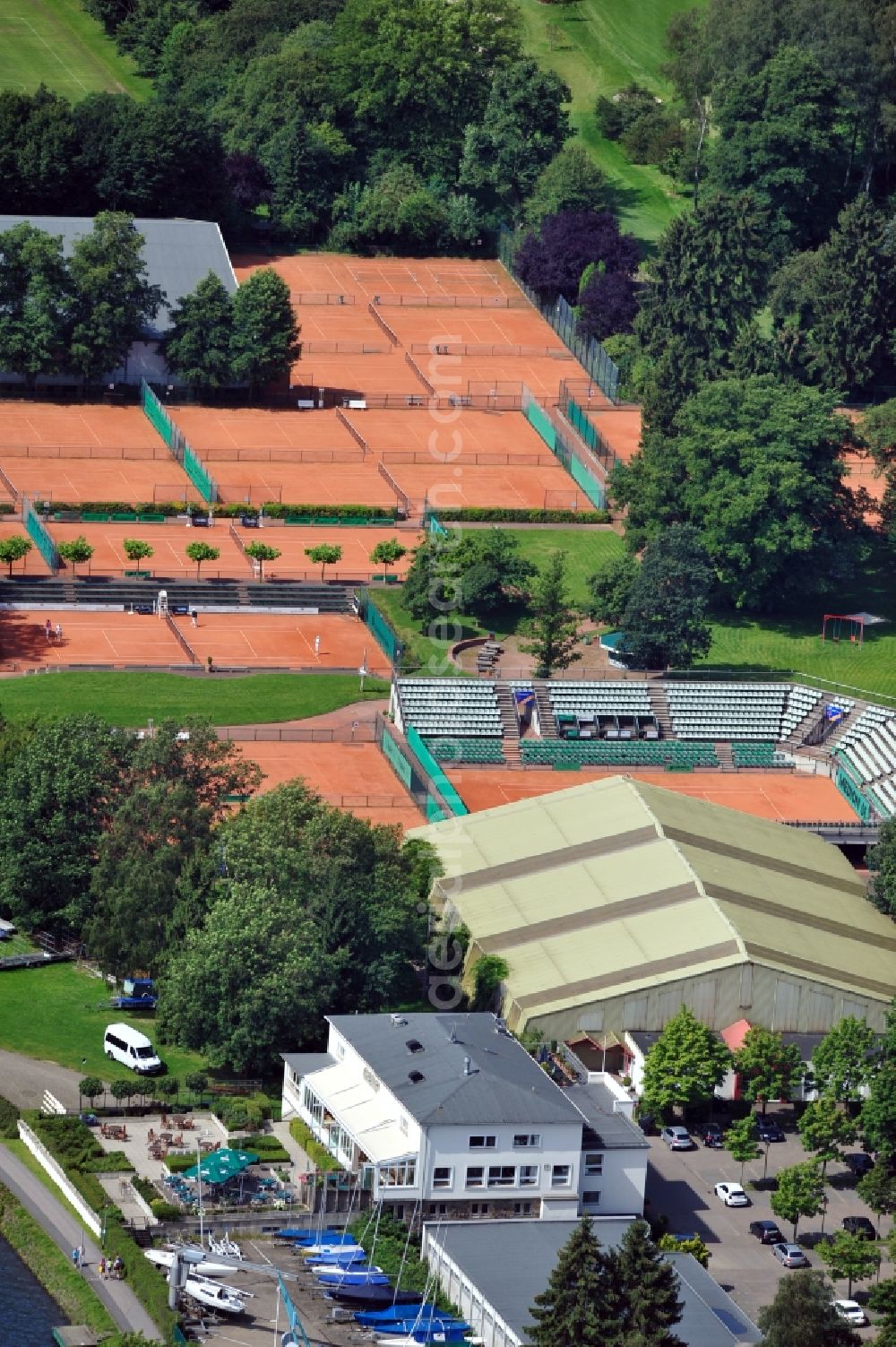 Aerial image Essen - View of the ETuf tennis terrain in Essen in North Rine-Westphalia