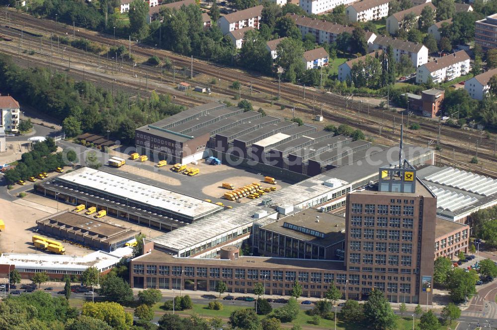 Braunschweig from the bird's eye view: Blick auf die Deutsche Postfiliale am Braunschweiger Bahnhof. Kontakt: Deutsche Post Postfiliale, Berliner Platz 12-16, 38102 Braunschweig, Tel.: +49(0)1802 3333 (0,06 €), Achim Walder: