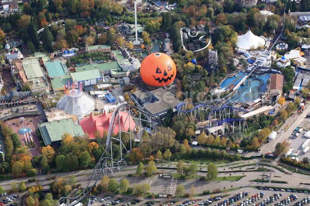 Rust from above - The amusement park and family park in Rust in Baden-Wuerttemberg with roller coasters and many attractions