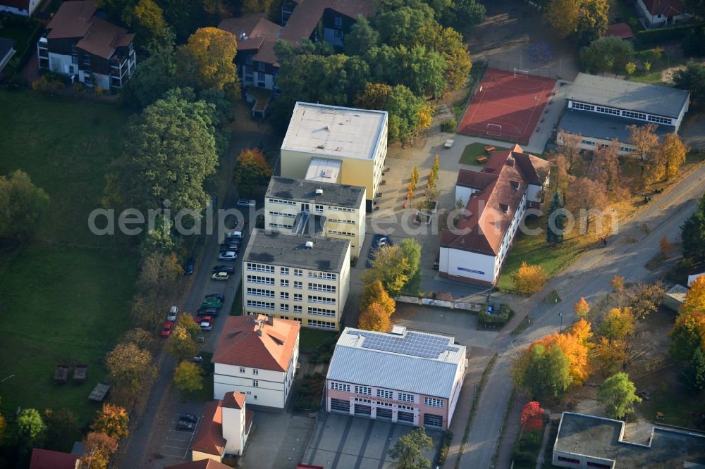 Aerial image Mühlenbecker Land OT Schildow - View of the school Am Fliess in the district of Schildow in the municipality of Muehlenbecker Land in the state of Brandenburg