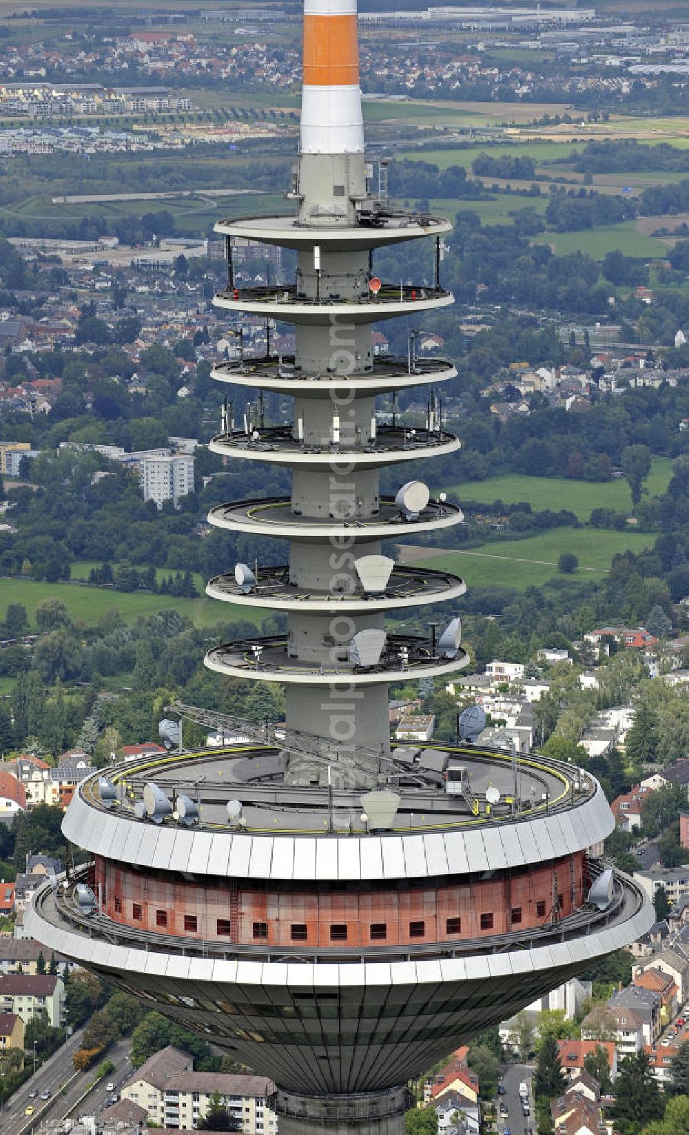 Frankfurt am Main from the bird's eye view: Die Kanzel des Europaturms im Stadtteil Bockenheim. Die drehbare Kanzel befindet sich in 227 Meter Höhe. Der in den 1970ern errichtete Fernmeldeturm ist mit 337,5 m der zweithöchste Deutschlands. The pulpit of the Tower of Europe in the district Bockenheim. The rotating pulpit is located in 227 meters height. The telecommunication tower was built in the 1970s and is with 337.5 m the second highest in Germany.