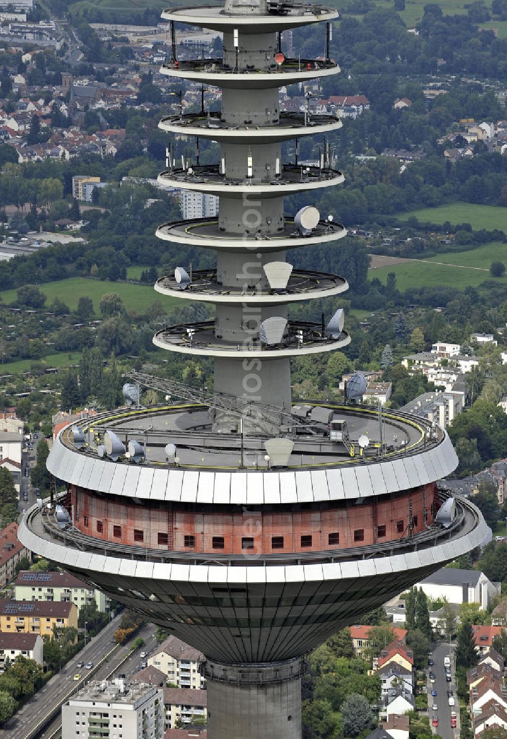 Aerial image Frankfurt am Main - Die Kanzel des Europaturms im Stadtteil Bockenheim. Die drehbare Kanzel befindet sich in 227 Meter Höhe. Der in den 1970ern errichtete Fernmeldeturm ist mit 337,5 m der zweithöchste Deutschlands. The pulpit of the Tower of Europe in the district Bockenheim. The rotating pulpit is located in 227 meters height. The telecommunication tower was built in the 1970s and is with 337.5 m the second highest in Germany.