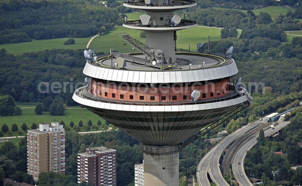 Aerial image Frankfurt am Main - Die Kanzel des Europaturms im Stadtteil Bockenheim. Die drehbare Kanzel befindet sich in 227 Meter Höhe. Der in den 1970ern errichtete Fernmeldeturm ist mit 337,5 m der zweithöchste Deutschlands. The pulpit of the Tower of Europe in the district Bockenheim. The rotating pulpit is located in 227 meters height. The telecommunication tower was built in the 1970s and is with 337.5 m the second highest in Germany.