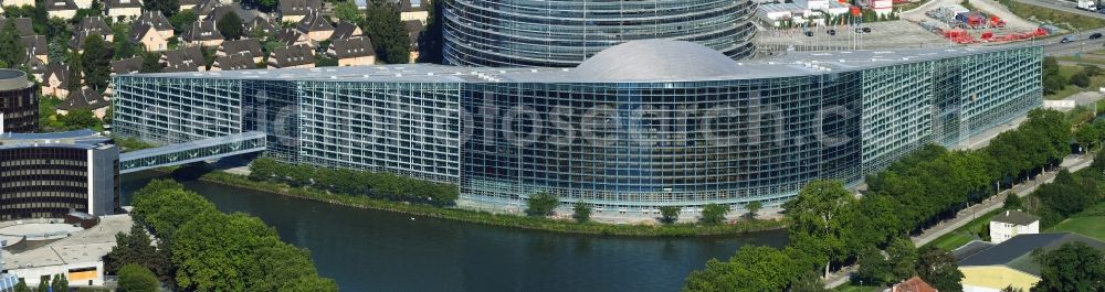 Strasbourg - Straßburg from the bird's eye view: Administrative building of the EU - State Authority Parlement europeen Strasbourg on Avenue du President Robert Schuman - Quai du Chanoine Winterer in Strasbourg in Grand Est, France