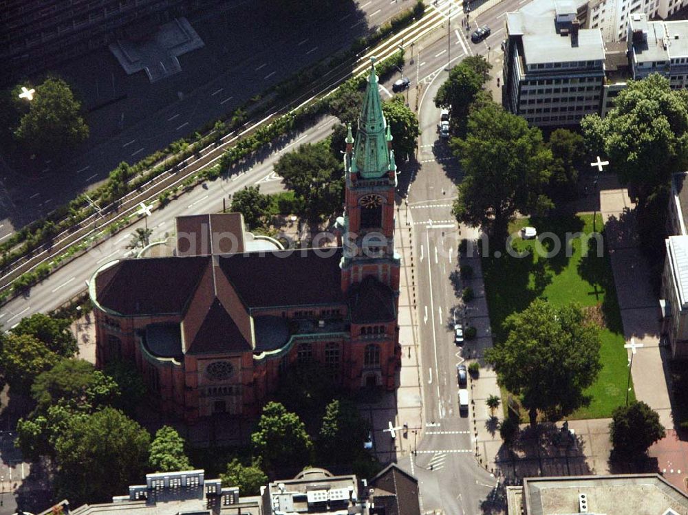 Aerial photograph Düsseldorf (NRW) - Blick auf die evagelische Johanneskirche am Martin Luther Platz in Düsseldorf. Ev. Johannes-Kirchengemeinde, Martin Luther Platz 39, 40212 Düsseldorf, Tel. 0211-135898, vetter@johanneskirche.org