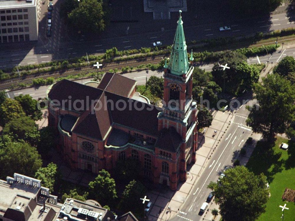 Düsseldorf (NRW) from above - Blick auf die evagelische Johanneskirche am Martin Luther Platz in Düsseldorf. Ev. Johannes-Kirchengemeinde, Martin Luther Platz 39, 40212 Düsseldorf, Tel. 0211-135898, vetter@johanneskirche.org