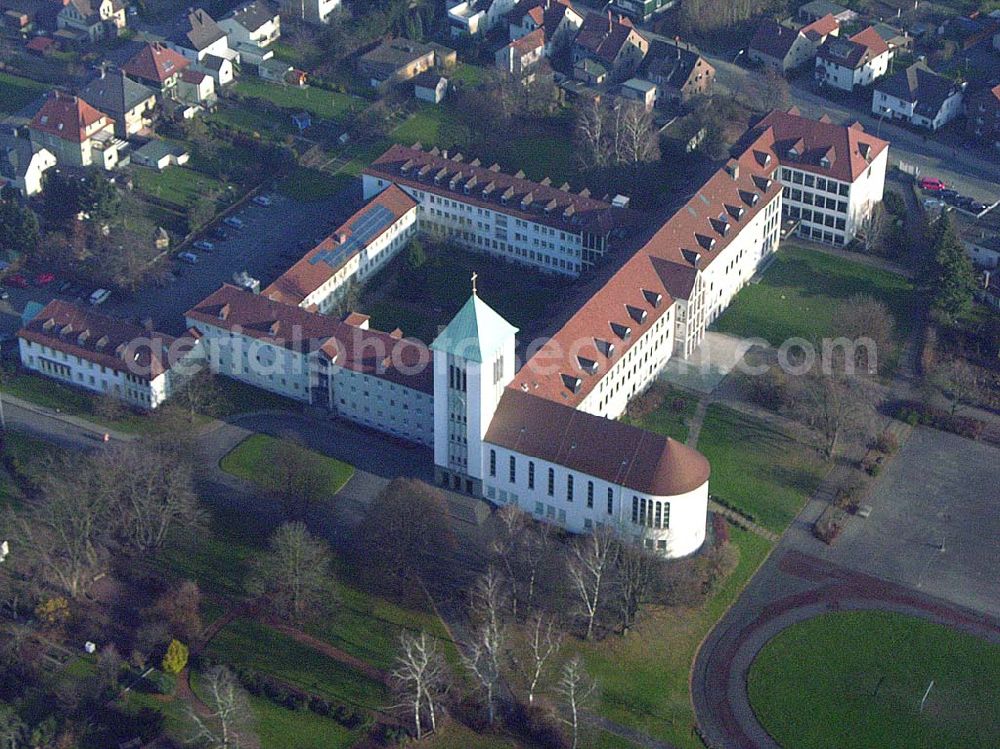 Bielefeld from the bird's eye view: 09.12.2004 Bielefeld, Blick auf das Evangelische Johannes Krankenhaus. Evangelisches Johannes-Krankenhaus, Schildescher Str. 99, 33611 Bielefeld, Telefon: 0521 / 8 01-02