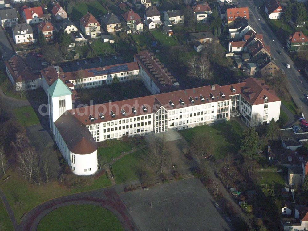 Aerial photograph Bielefeld - 09.12.2004 Bielefeld, Blick auf das Evangelische Johannes Krankenhaus. Evangelisches Johannes-Krankenhaus, Schildescher Str. 99, 33611 Bielefeld, Telefon: 0521 / 8 01-02