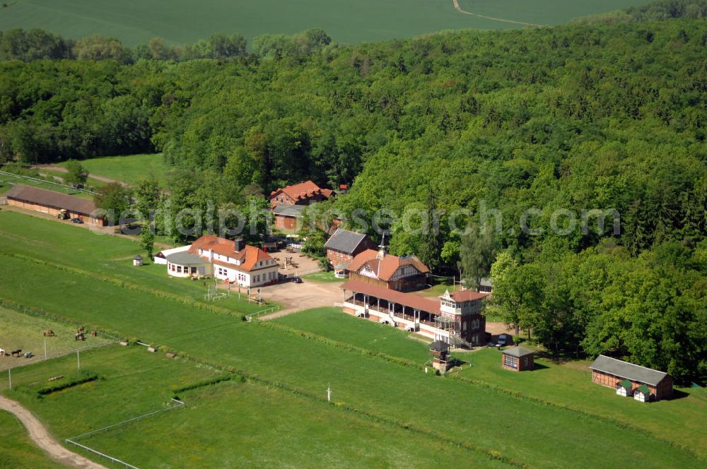 Aerial photograph Gotha - Die Pferderennbahn / Galopprennbahn Boxberg in Thüringen ist nach dem gleichnamigen Höhenzug benannt. The racecourse Boxberg in Thuringia is named after the mountain range.