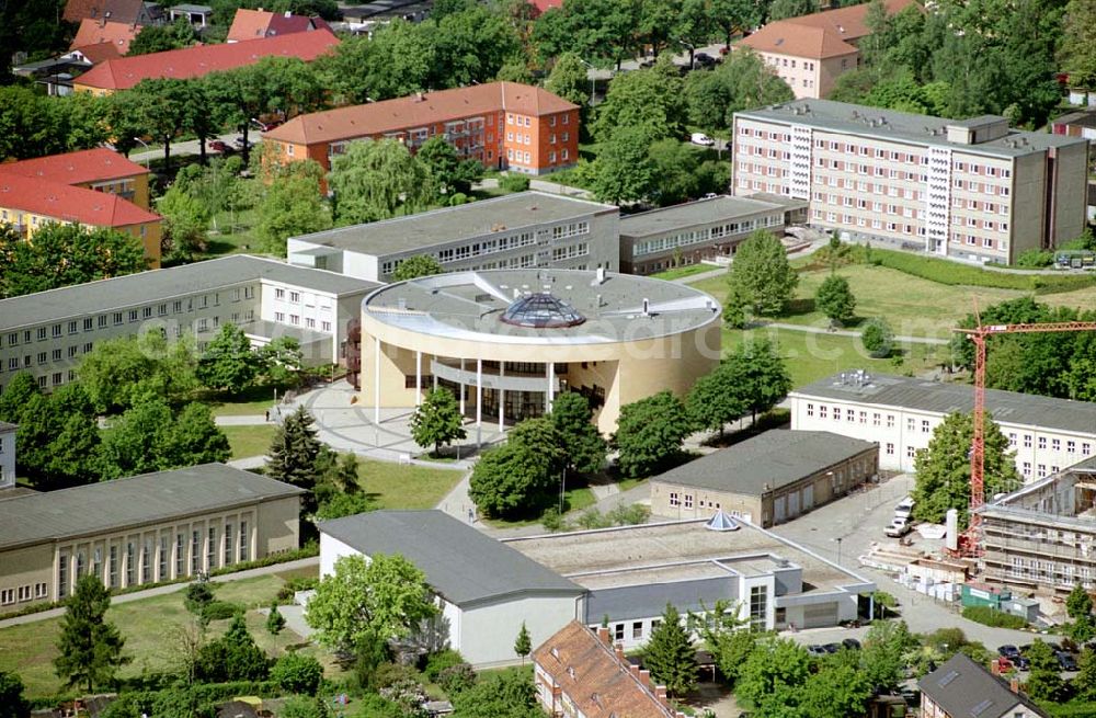 Senftenberg / Brandenburg from the bird's eye view: Fachhochschule Senftenberg. Fachhochschule Lausitz Großenhainer Str. 57 01968 Senftenberg Postanschrift: Postfach 1538 01958 Senftenberg Telefon:+49(0)3573 85 0 Telefax: +49(0)3573 85 209 Datum: 21.05.2003