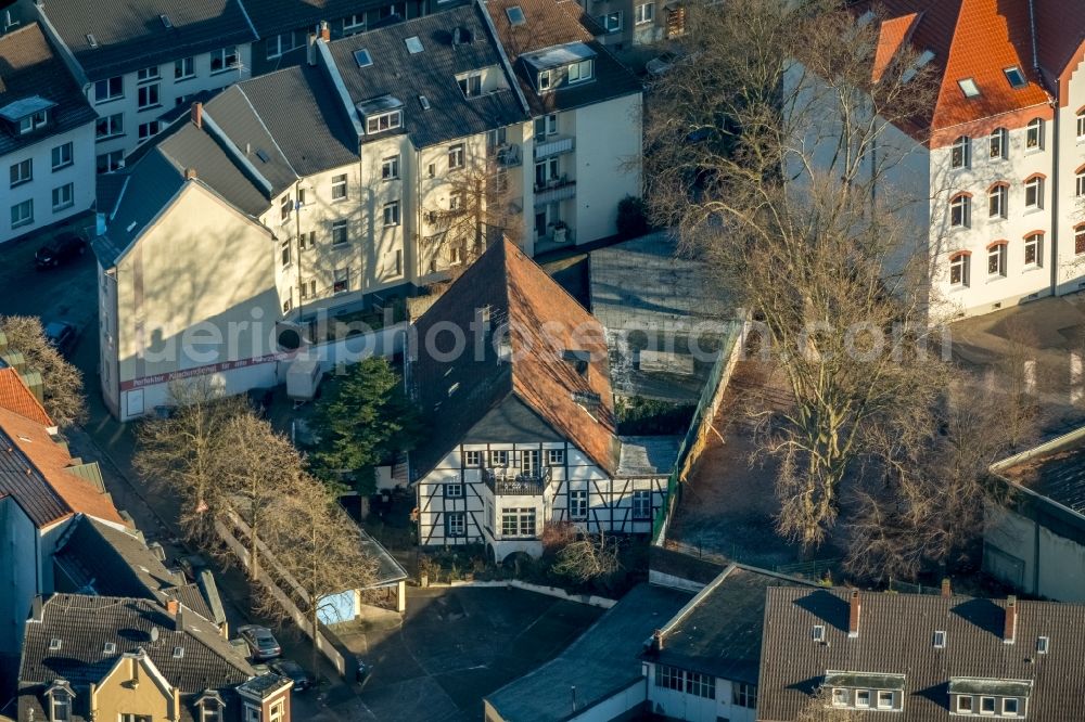 Aerial image Bochum - Half-timbered house and block of flats in the district of Wattenscheid in Bochum in the federal state North Rhine-Westphalia