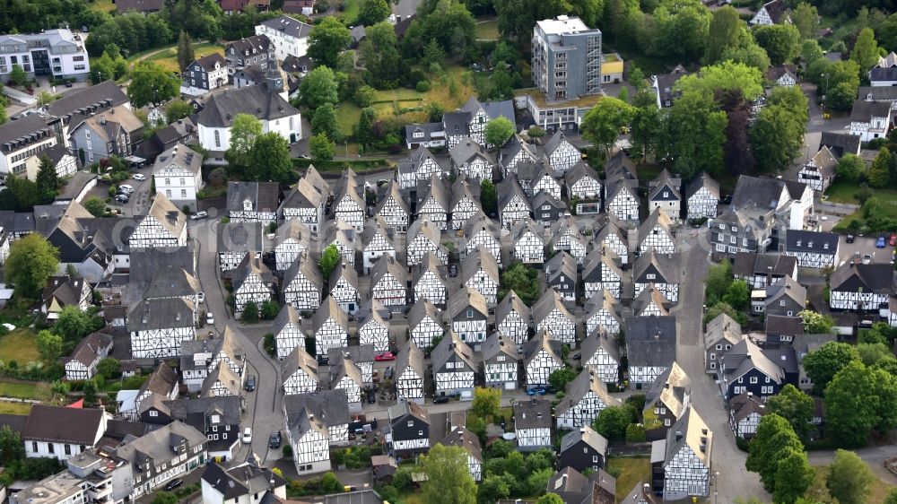 Aerial image Freudenberg - Half-timbered house and multi-family house- residential area in the old town area and inner city center Marktstrasse - Unterstrasse - Poststrasse in Freudenberg in the state North Rhine-Westphalia
