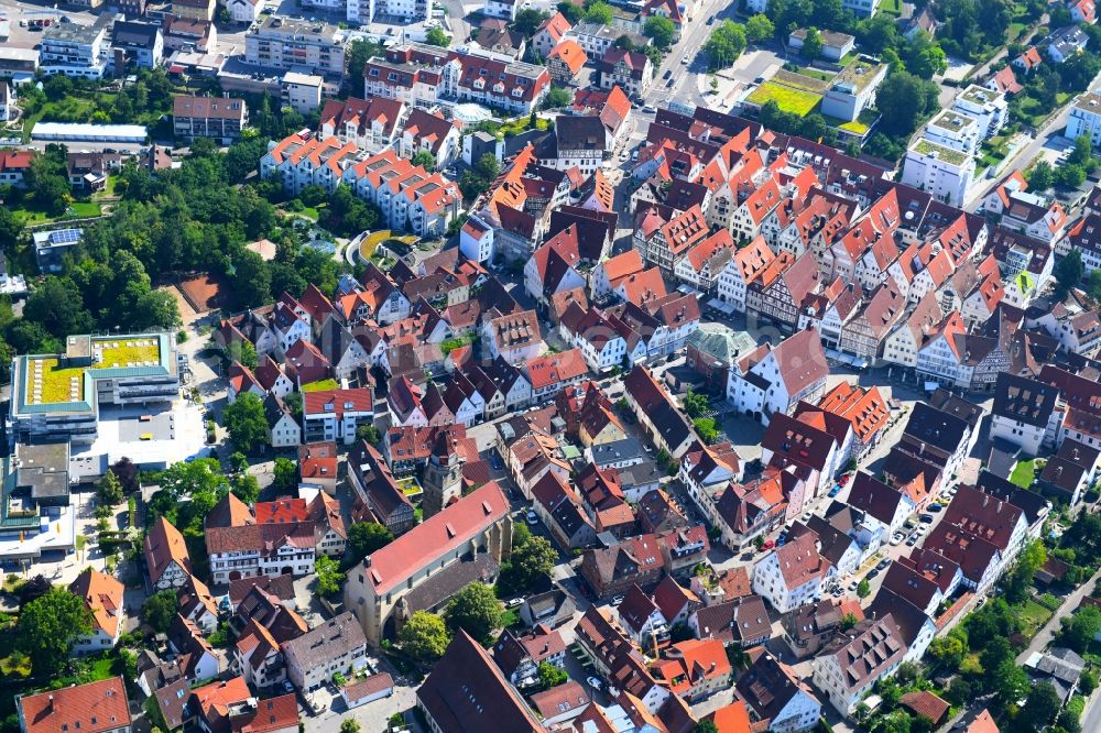 Aerial photograph Leonberg - Half-timbered house and multi-family house- residential area in the old town area and inner city center in Leonberg in the state Baden-Wurttemberg, Germany