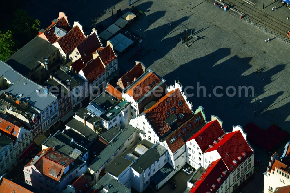 Rostock from above - Half-timbered house and multi-family house- residential area in the old town area and inner city center Neuer Markt in Rostock in the state Mecklenburg - Western Pomerania, Germany