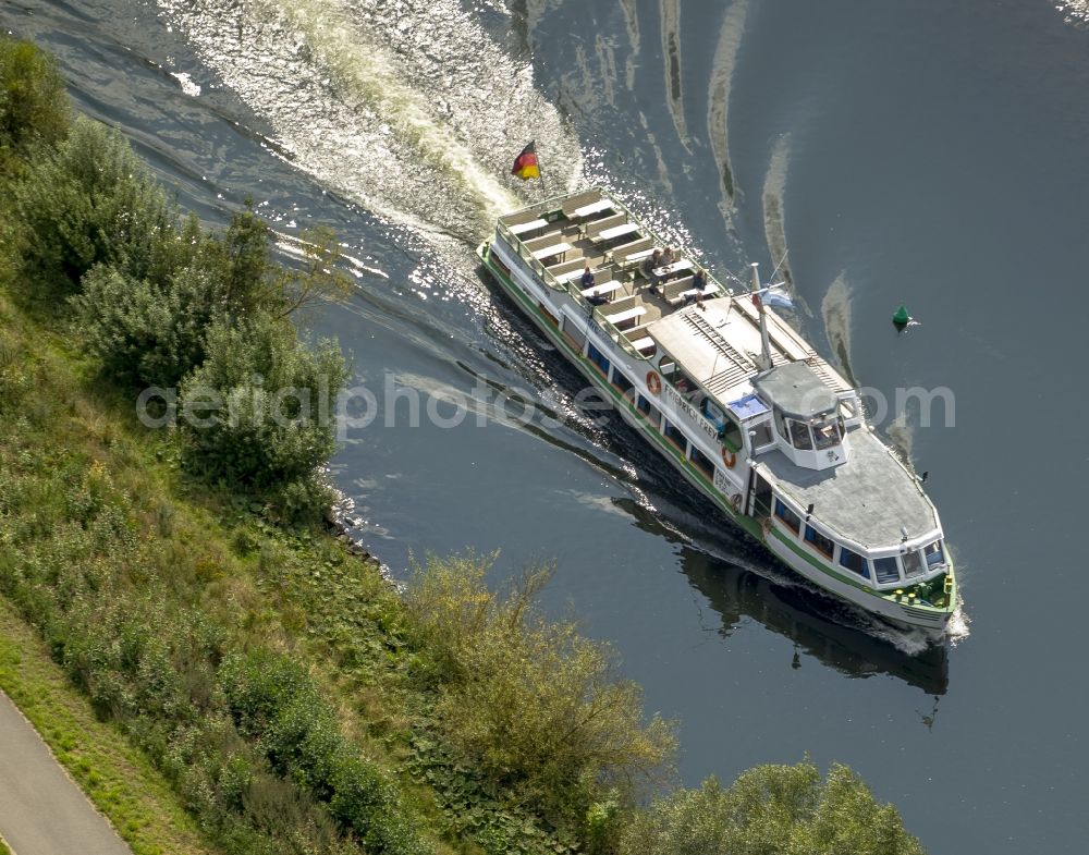 Essen from the bird's eye view: Passenger liner Friedrich Freye on the Ruhr in Essen in the district Kettwig in the state North Rhine-Westphalia. It's one of four liners of the white fleet, which run on the Ruhr