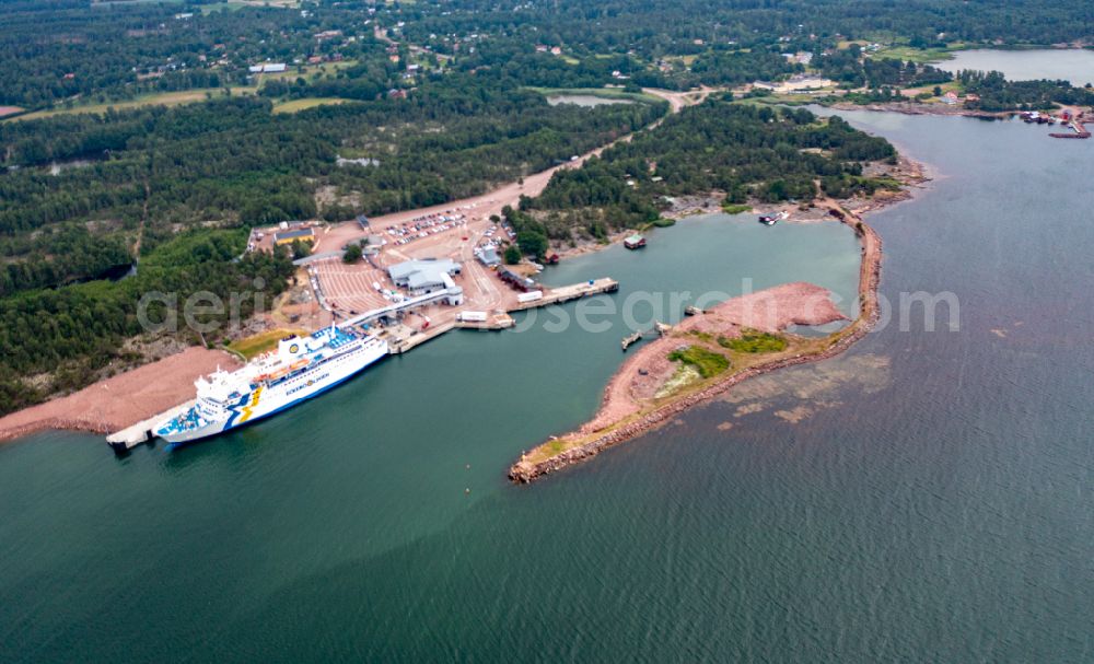 Berghamn from the bird's eye view: Ride a ferry ship Eckeroe on street Eckeroevaegen in Berghamn in Alands landsbygd, Aland