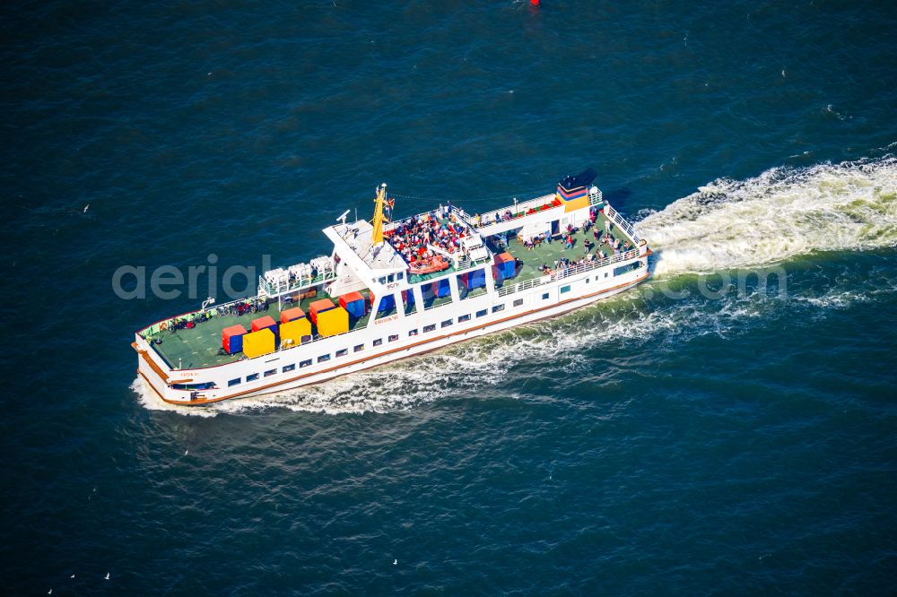 Aerial photograph Juist - Journey of a ferry ship Frisia VI from the north to Juist in the state of Lower Saxony, Germany