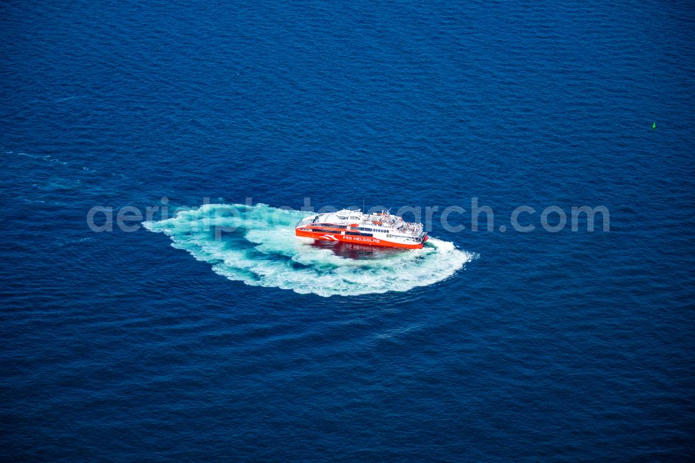 Aerial photograph Helgoland - Trip of a ferry ship FRS Halunder Jet in Heligoland in the state Schleswig-Holstein, Germany