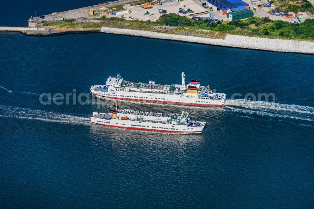 Borkum from the bird's eye view: Ride a ferry ship MS Ostfriesland in crossing with ship Westfalen on the water of the North Sea in Borkum in the state Lower Saxony, Germany