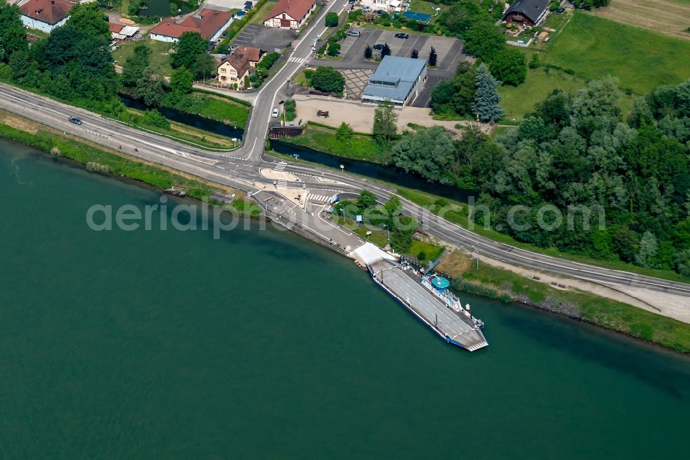 Rhinau from the bird's eye view: Ride a ferry ship on Rhein between Frankreich and Deutschland in Rhinau in Grand Est, France