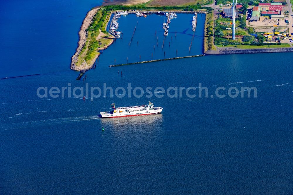 Borkum from the bird's eye view: Fahrt eines Faehr- Schiffes MS Westfalen in Borkum im Bundesland Niedersachsen, Deutschland