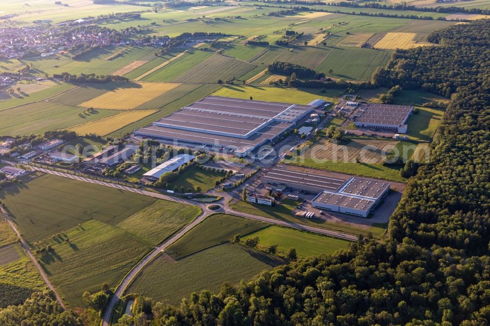 Hatten from above - Buildings and production halls on the vehicle construction site Daimler AG in Hatten in Grand Est, France