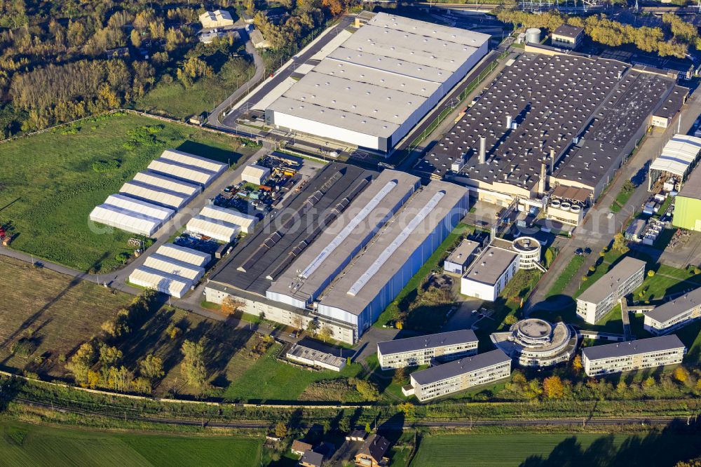 Aerial photograph Oberhausen - Buildings and production halls on the vehicle construction site MAN Energy Solutions SE on Steinbrinkstrasse in the Sterkrade-Nord district of Oberhausen in the Ruhr area in the federal state of North Rhine-Westphalia, Germany