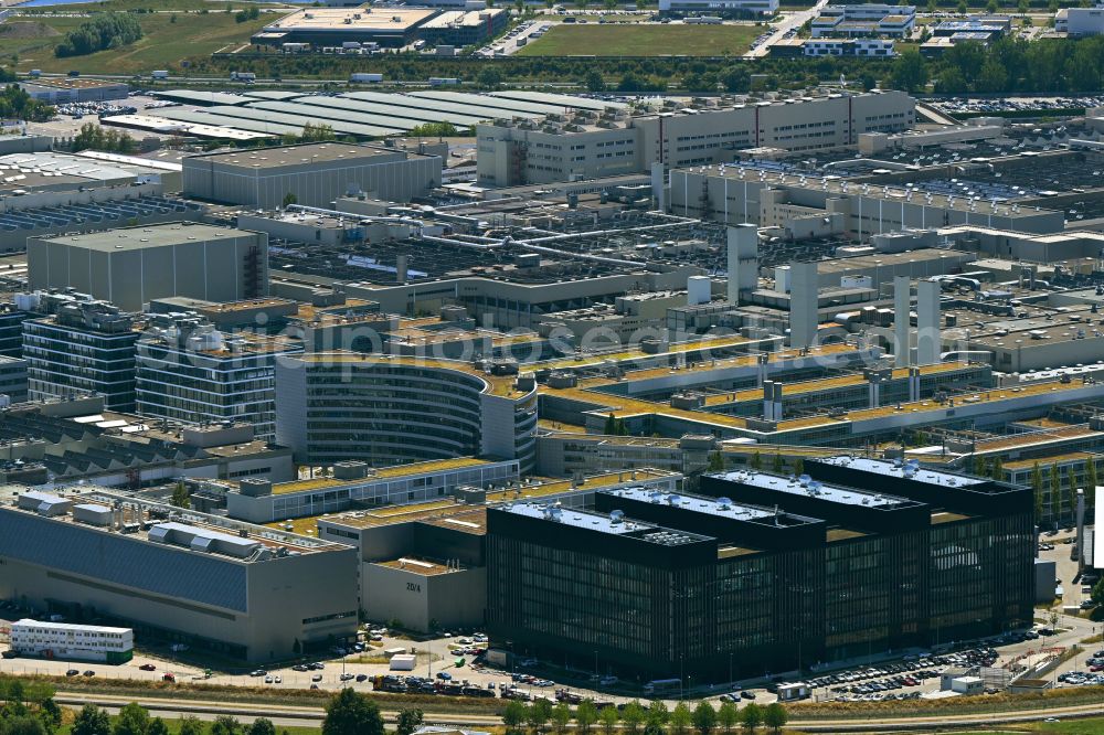 Aerial image Sindelfingen - Buildings and production halls on the vehicle construction site Mercedes-Benz factory Sindelfingen on street Benzstrasse in the district Maichingen in Sindelfingen in the state Baden-Wuerttemberg, Germany