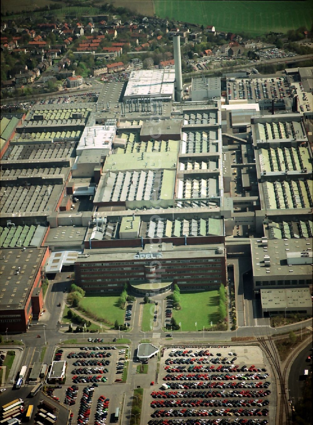 Aerial image Bochum - Buildings and production halls on the vehicle construction site of Opel AG in the district Laer in Bochum in the state North Rhine-Westphalia, Germany