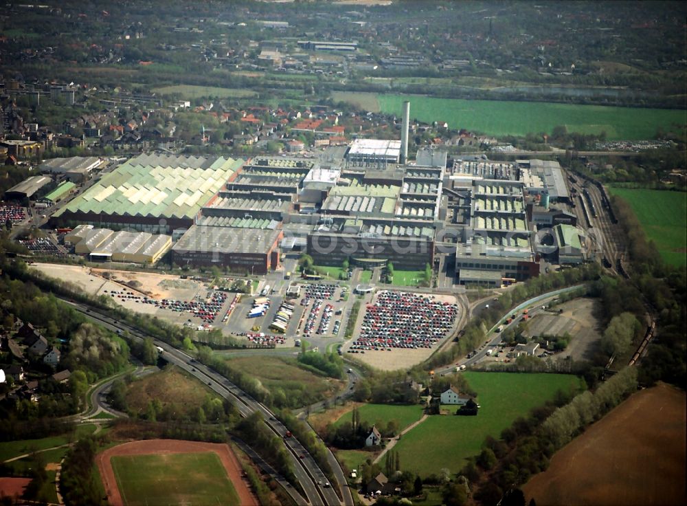 Aerial image Bochum - Buildings and production halls on the vehicle construction site of Opel AG in the district Laer in Bochum in the state North Rhine-Westphalia, Germany