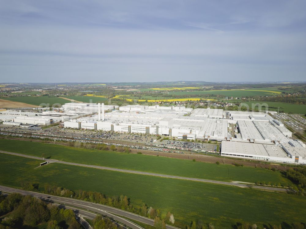 Aerial image Zwickau - Buildings and production halls on the vehicle construction site of VW Volkawagen AG in the district Mosel in Zwickau in the state Saxony, Germany