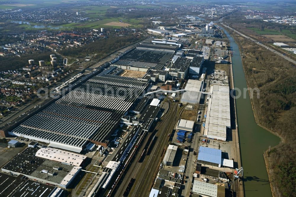 Hannover from above - Buildings and production halls on the vehicle construction site Volkswagen Nutzfahrzeuge on the Hansastrasse in the district Nordhafen in Hannover in the state Lower Saxony, Germany