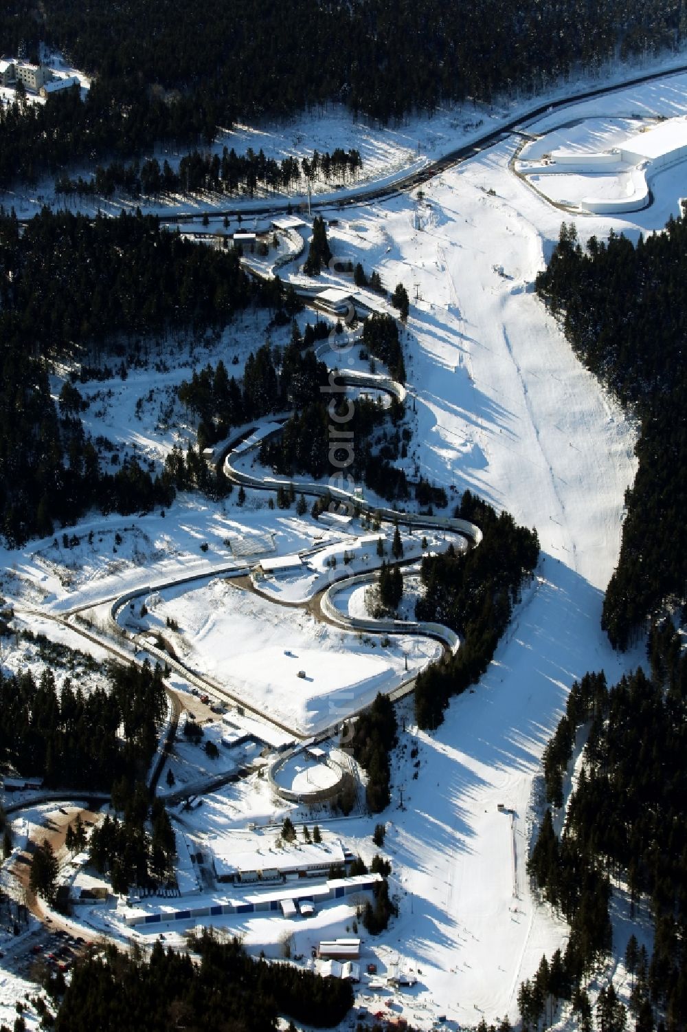 Oberhof from the bird's eye view: Fallbachlift / Fallbachhang on the luge track in Oberhof in Thuringia