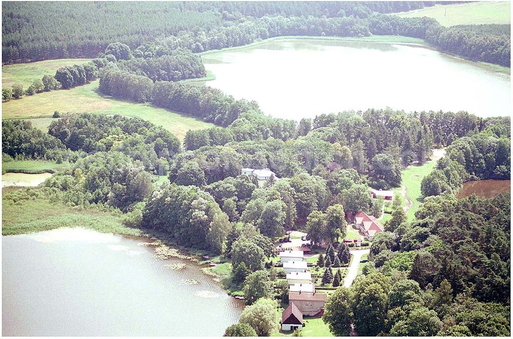 Kratzeburg from above - 20.07.2004 Familienferienstätte Dambecker Park im Nationalpark Müritz AWO Sano gemeinnützige GmbH Susanne Müller-Bohley Leiterin der Familienferienstätte S.Mueller-Bohley@awosano.de