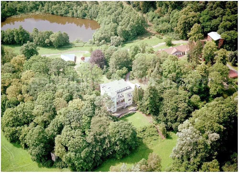 Kratzeburg from above - 20.07.2004 Familienferienstätte Dambecker Park im Nationalpark Müritz AWO Sano gemeinnützige GmbH Susanne Müller-Bohley Leiterin der Familienferienstätte S.Mueller-Bohley@awosano.de